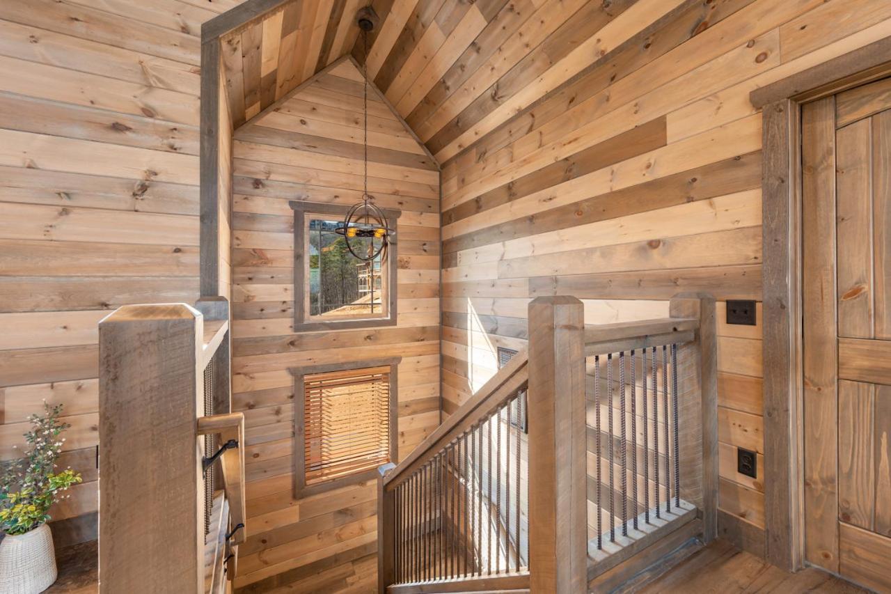 Splash Mountain Pool Hot Tub Theater Game Room Сев'єрвілл Екстер'єр фото